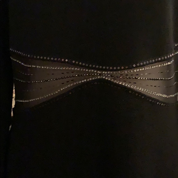 Dress - Picture 7 of 8